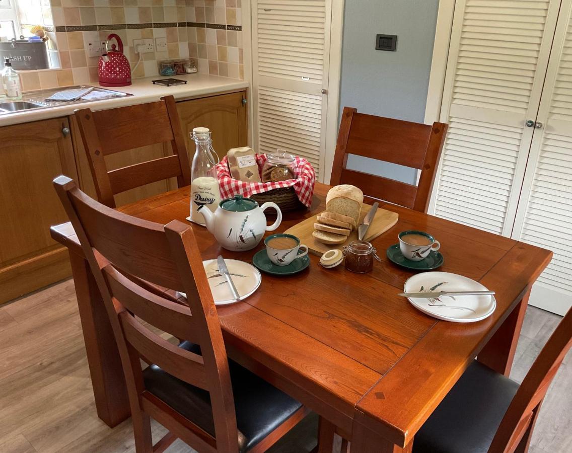 6 Calbost Villa Екстериор снимка