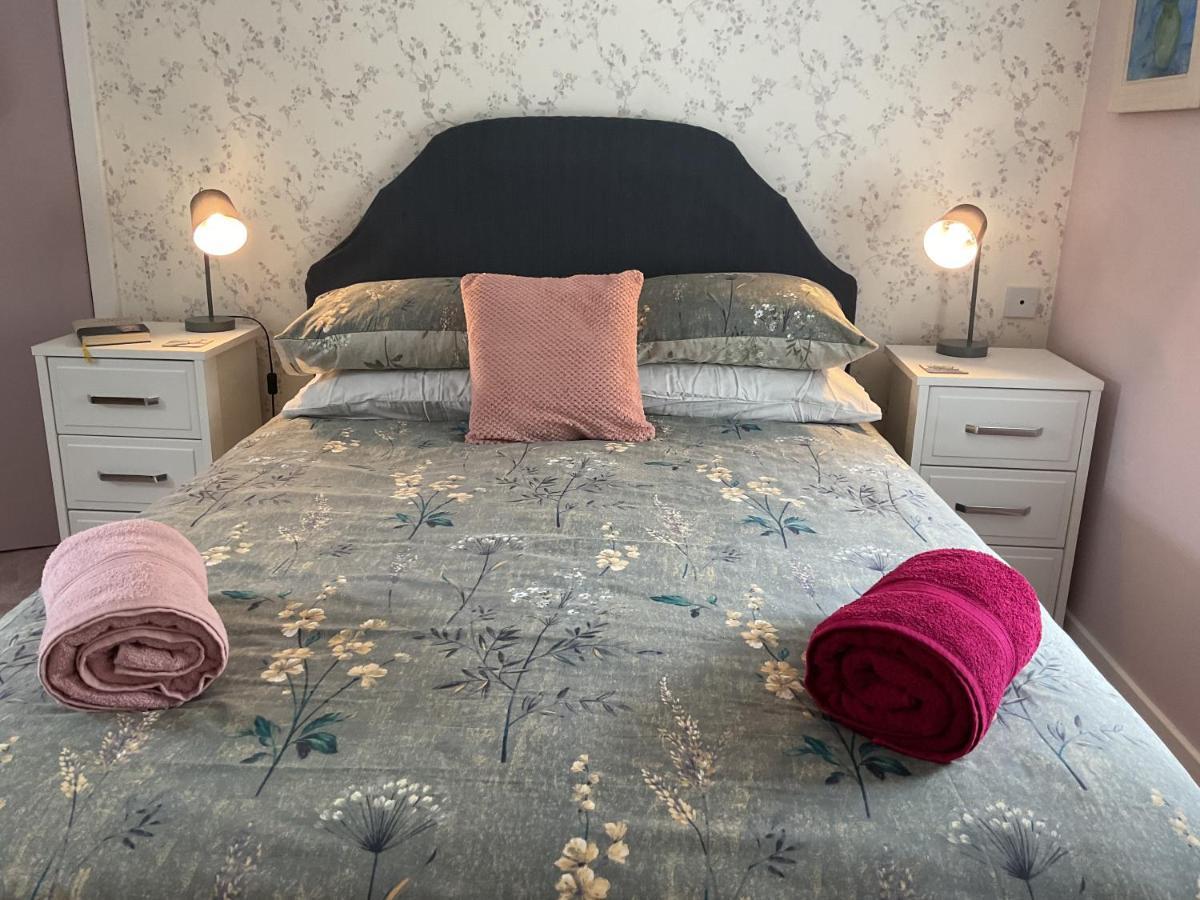 6 Calbost Villa Екстериор снимка