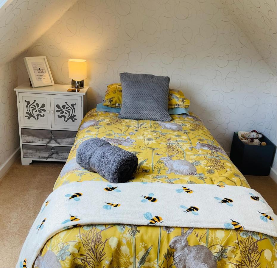 6 Calbost Villa Екстериор снимка